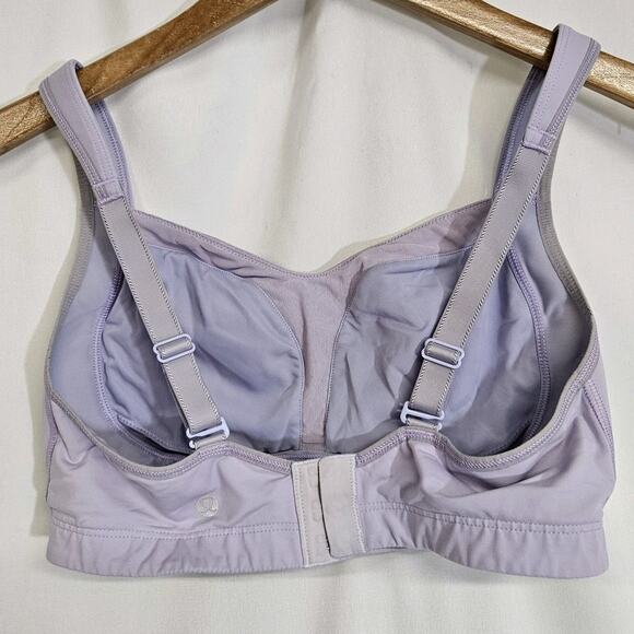 Lululemon Light Gray Purple Ta Ta Tamer Sports Bra Size 36D - Picture 3 of 4
